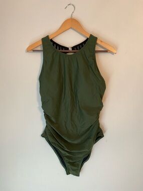 CUPSHE ONE PIECE OLIVE AND BLACK